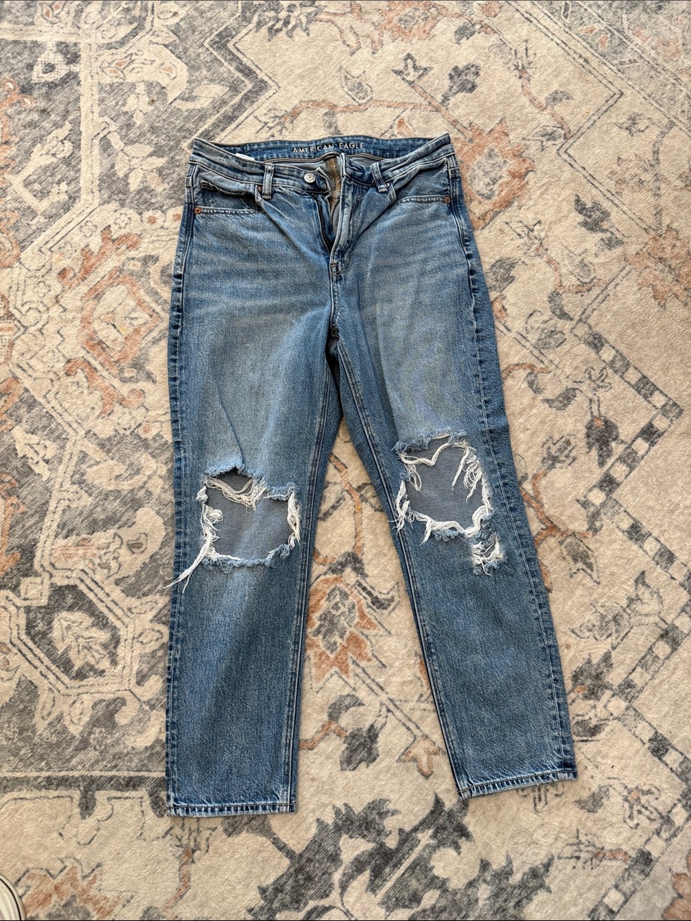American Eagle Outfitters Strigid Women's Ripped Light Blue MomJean